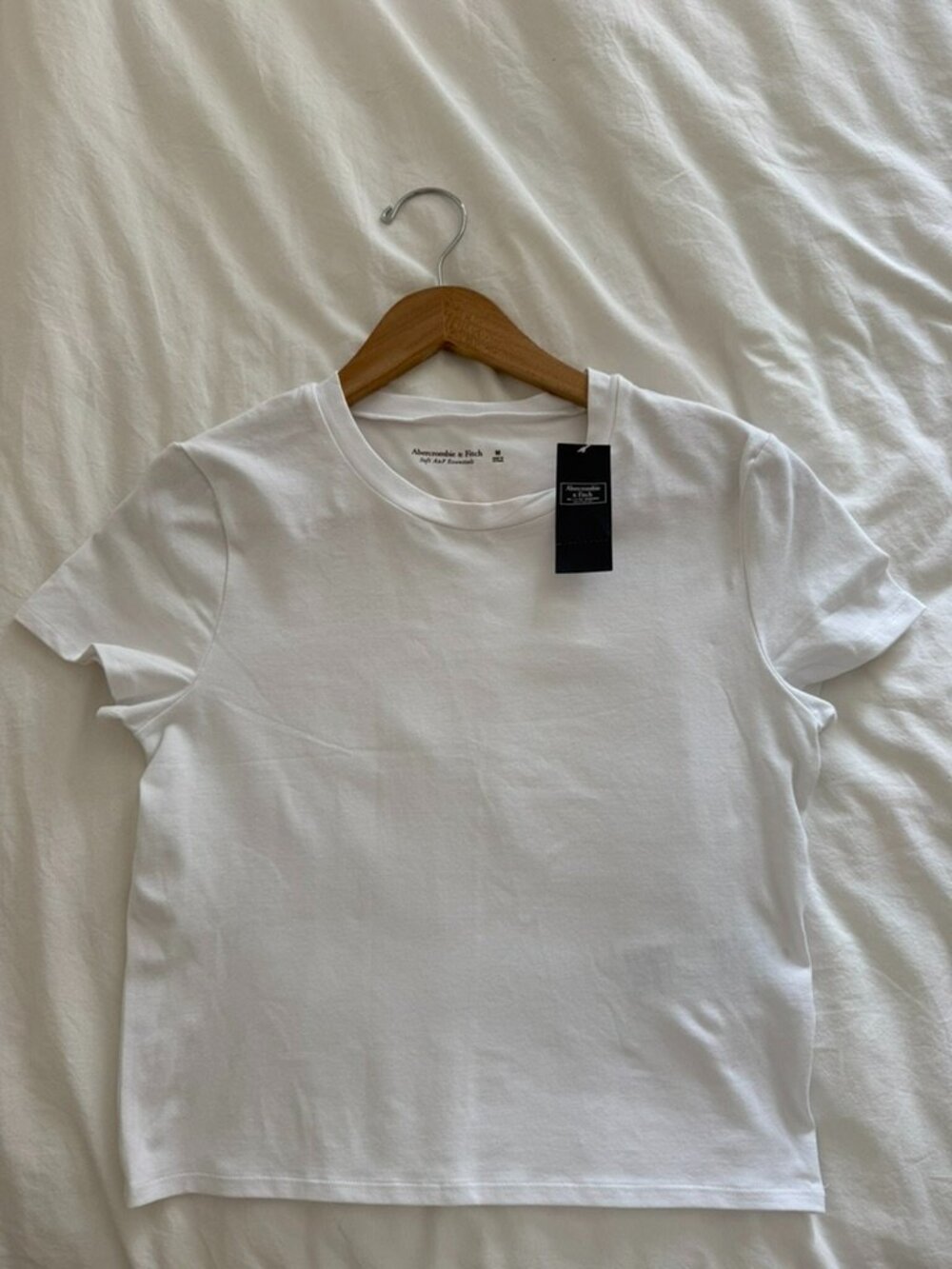 Abercrombie & Fitch Soft A&F Essentials White Tee Womens Medium NWT